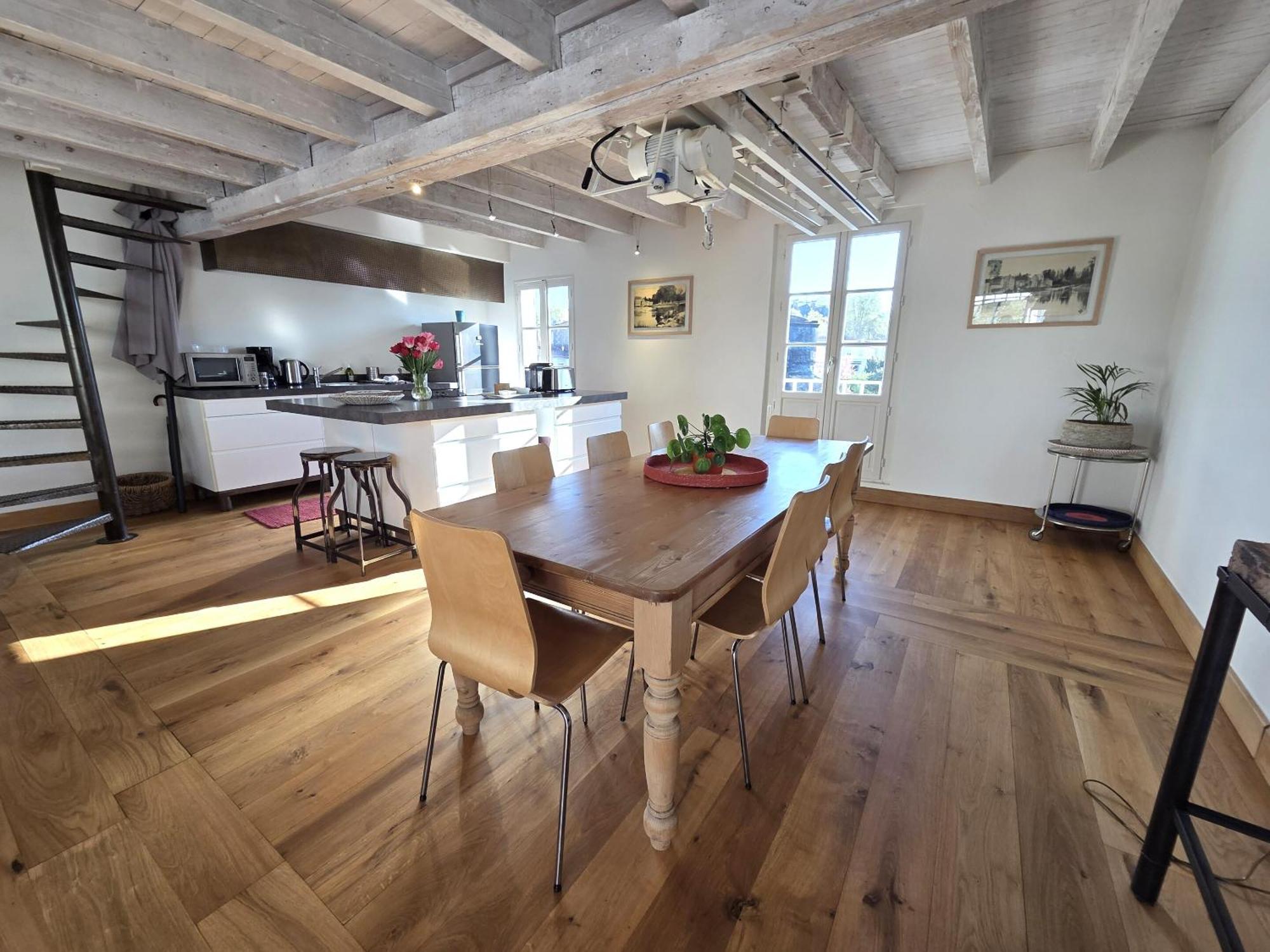 Апартаменты Quai 3 Loft Moderne Et Lumineux Les Pieds Dans L'Eau Жарнак Экстерьер фото